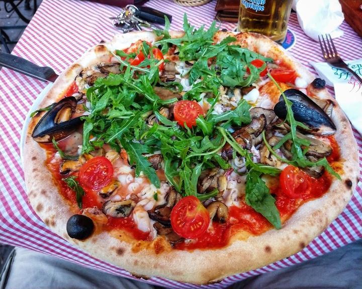 Bistro, Pizzaria & Restaurant "Pikant"